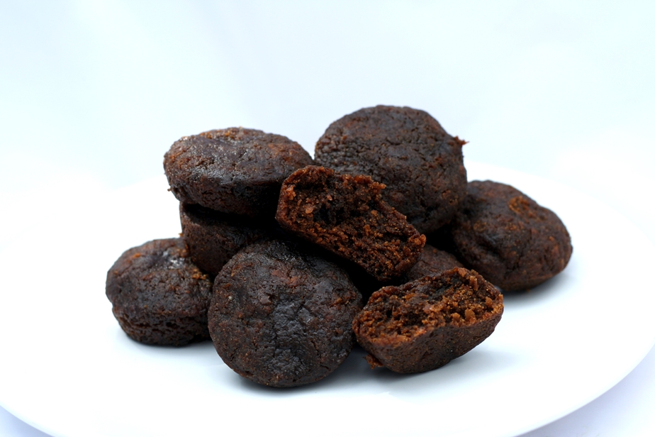 Coconut Gingerbread Cakes