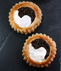 Black & White Tarts, 1651